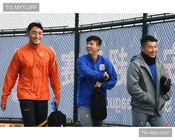 王楠退役后这生活也太爽了吧，天天晒娃打高尔夫，谁还记得她当年拼命三郎的样子？